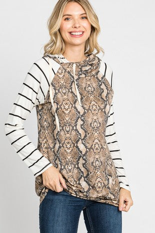 PLUS SIZE SNAKESKIN PRINT COLOR BLOCK HOODIE TOP- In-store Only