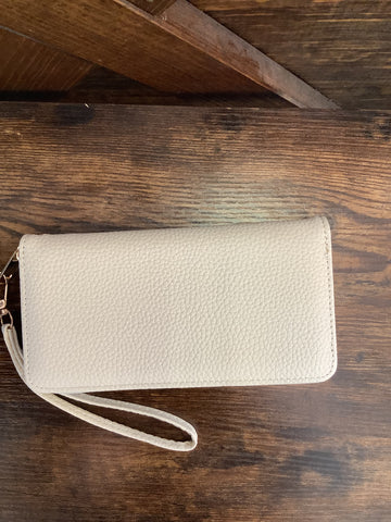 Wristlet wallet